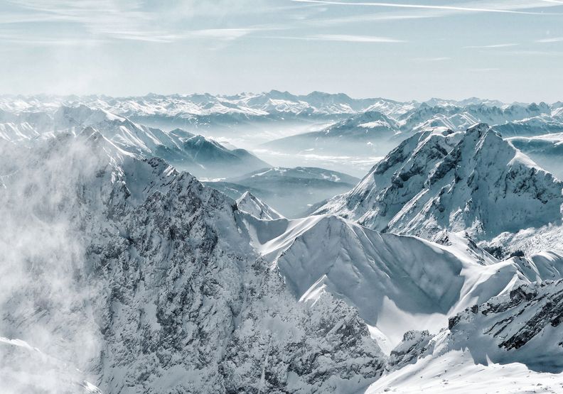 塑膠汙染遺臭萬年!研究證實:空無一人的山頂和海溝都有塑膠垃圾_img_1