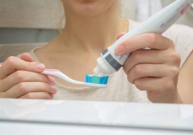 牙膏、口香糖...白色色素生活中無所不在，避免增糖尿病機率這樣自保