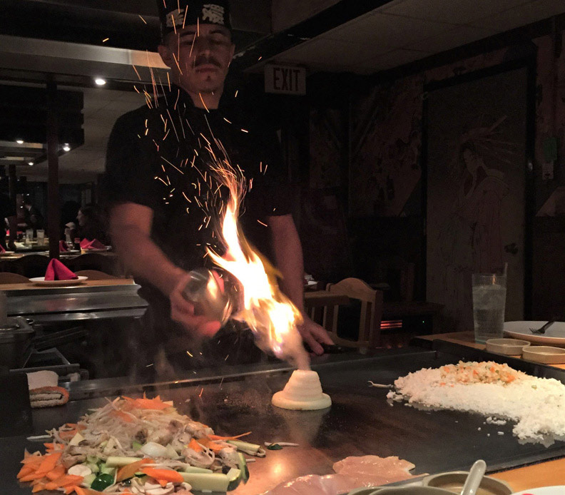 洋蔥火山？美國的日式鐵板燒：視覺與聽覺的饗宴_img_7