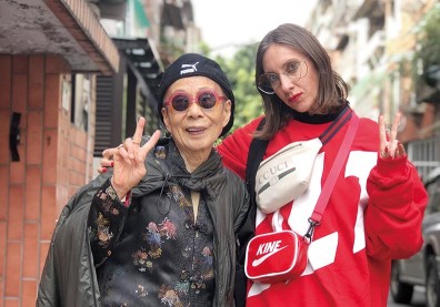 91歲潮嬤當「媽抖」：年齡是自己給自己的局限和藉口！
