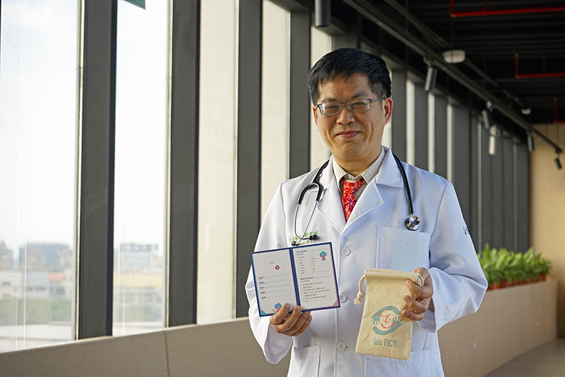 降音口罩新發明 妥瑞兒終於能安心看電影_img_1