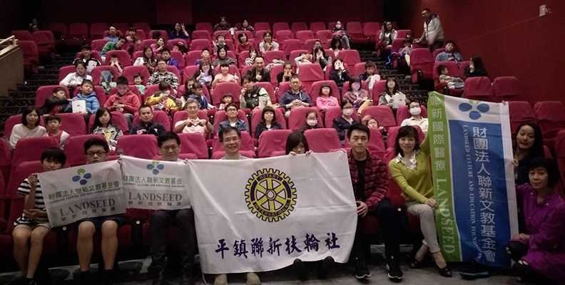 降音口罩新發明 妥瑞兒終於能安心看電影_img_2