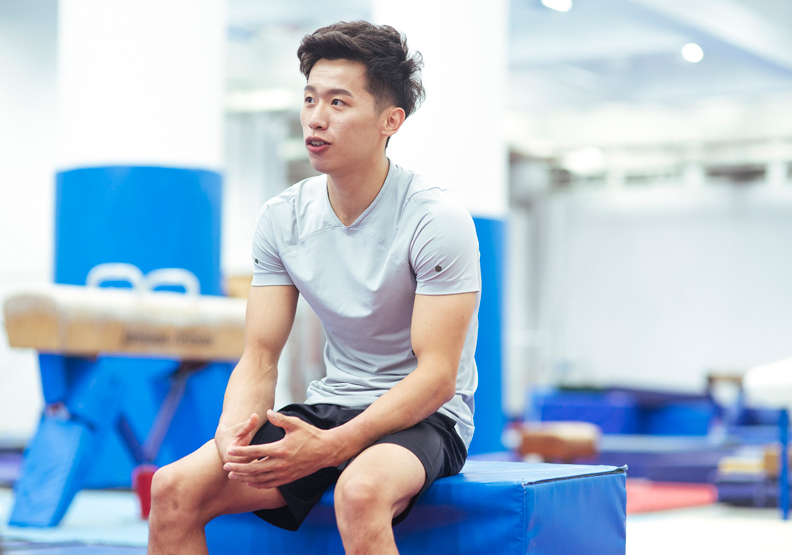 褪下戰袍的李智凱,是個年僅23歲的大男孩,侃侃而談地分享一路走來的心路歷程。圖片來源:桃園市政府。