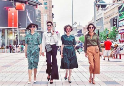 4名平均67歲的旗袍女，為什麼在大陸抖音爆紅？