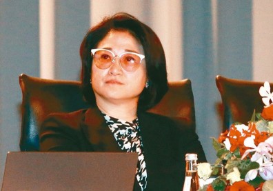 裕隆鐵娘子連揮兩重刀 救得了嚴凱泰的納智捷？