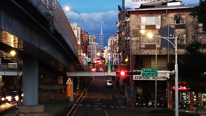 漫遊台北存在最久、也最富設計韻味的「華江社區天橋」_img_5