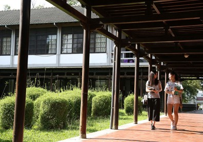 研究所就學數10年跌9％ 從「全民瘋讀」到「該讀不讀」