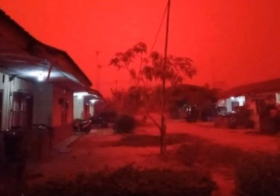 天空下起血雨？印尼農民自私行為，燒出不可收拾森林大火