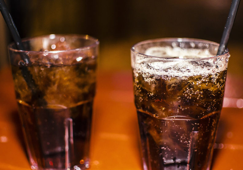 含糖飲料很邪惡、代糖零卡更邪惡,都會增加早死風險_img_1