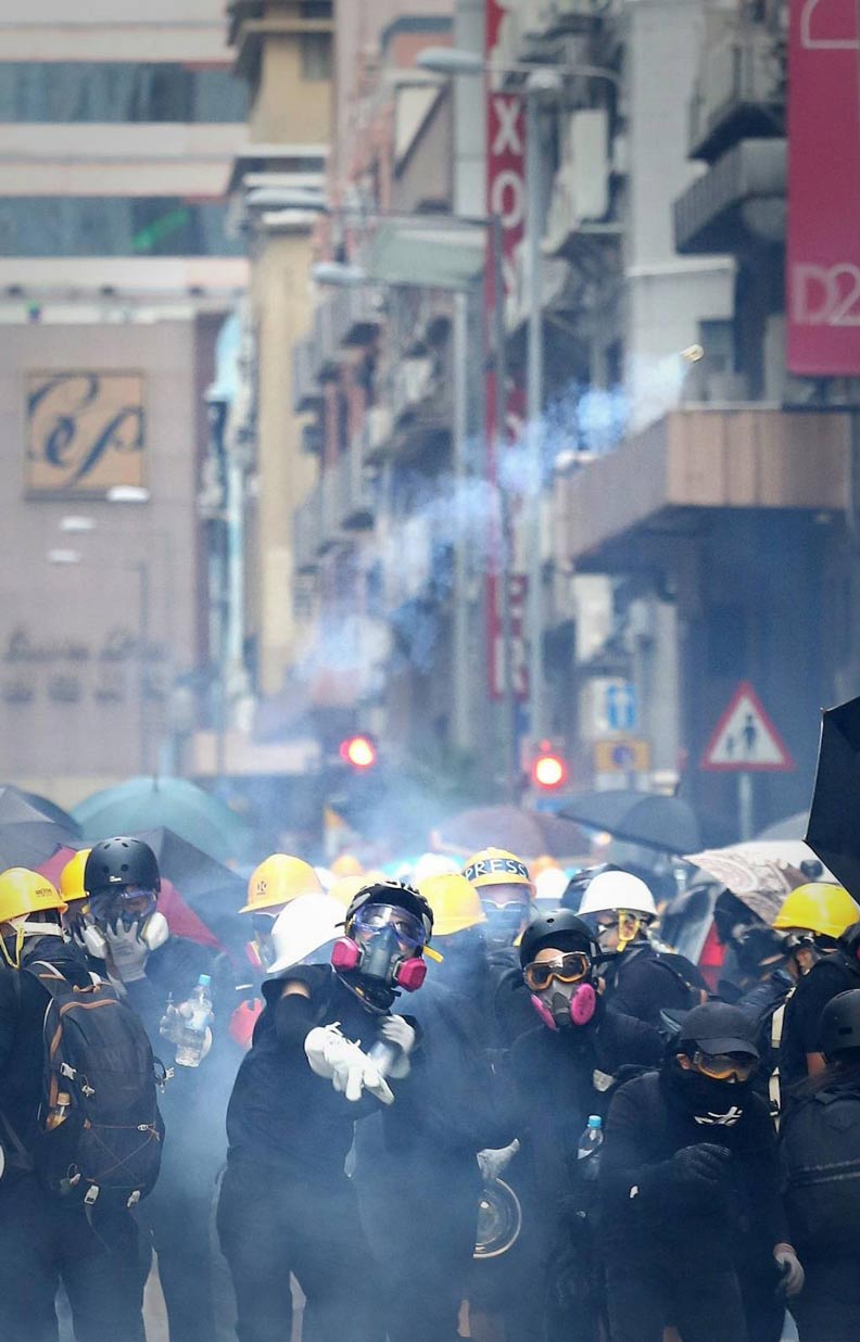 兩代香港人底層求生錄 「活下去」是他們最卑微的夢想_img_1