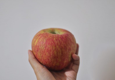 解便祕、防膽結石！吃蘋果少做這個動作更能攝取完整營養