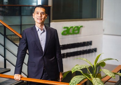 小牛哥施宣輝用「賽車哲學」 帶領宏碁飆進數位大未來