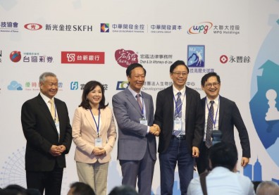 「郭韓合」沒想像中困難？兩邊陣營都端出同樣的政策牛肉