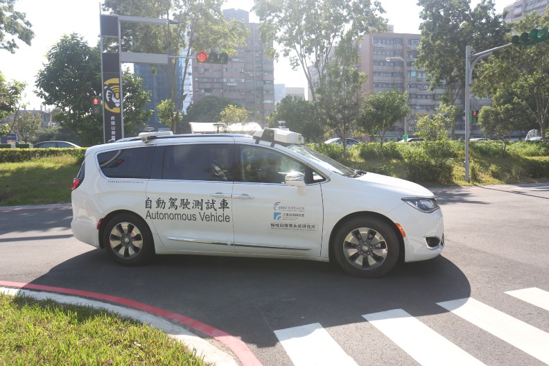 台灣讓自駕車變聰明！輔助「高精地圖」該快就快該慢就慢_img_1