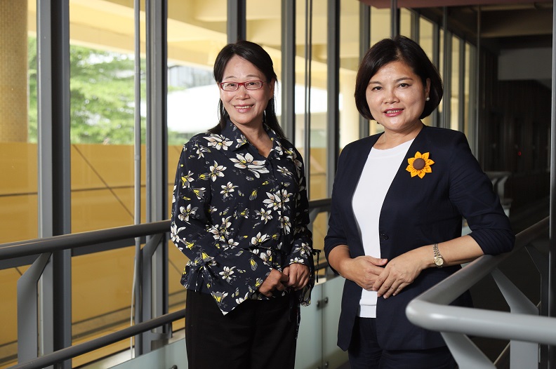 雲林縣長張麗善(右)、副縣長謝淑亞(左)與遠見分享雲林縣因應人口老化的相關對策。