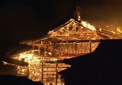 沖繩世界遺產「首里城」遭祝融！500年遺跡經戰火摧殘又遇火災