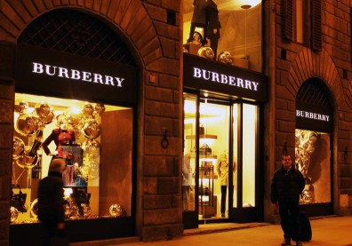 愈年輕愈愛二手貨！連Burberry都看上1.5兆舊衣商機
