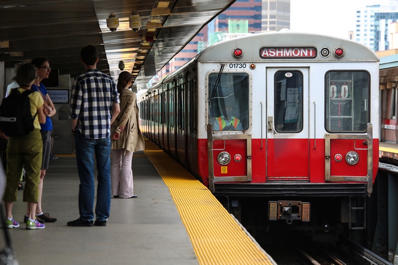 《小丑》和《你的名字》,片中透露的美日都會文化差異_img_1