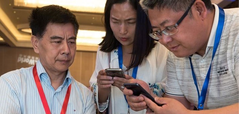 用AI拯救逾700名輕生者！華裔教授組「樹洞救援隊」分析網路貼文_img_1