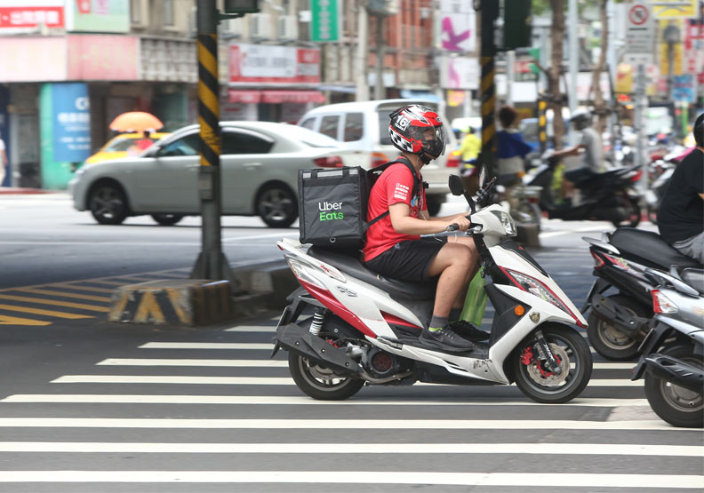 圖／懶人經濟帶動外送商機，但其實外送服務並非現代的專利，早在千年前的中國古代就已有這樣的服務。