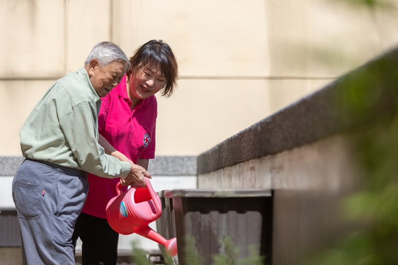 福喜緣日照中心、龍岡社區照顧關懷據點使老人有依託、樂在學習_img_1