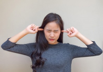 對聲音極度敏感？噪音敏感是「恐音症」，好發族群、症狀及治療方式一次看