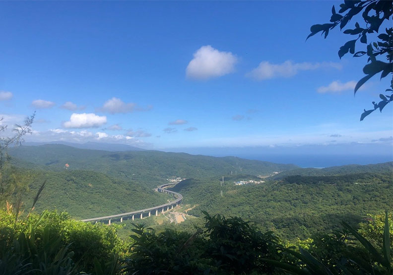 圖／有「全台最美公路」的台九線新南迴公路截彎取直拓寬工程年底全線通車。聯合新聞網提供