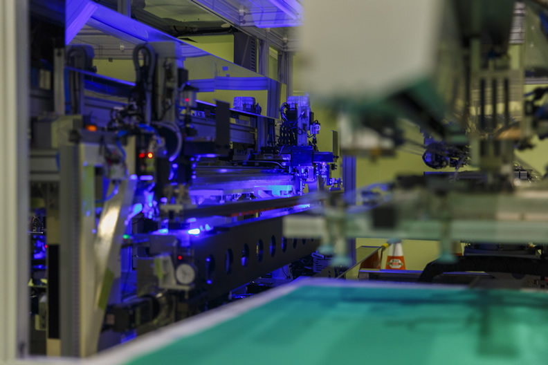 旭東機械 實現顯示器檢驗設備在地化夢想_img_2