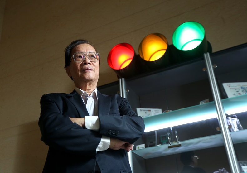 為何LED紅綠燈老是壞？前交通部科技顧問室主任周勝次揭祕
