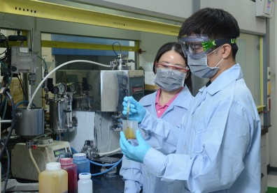 富鑫奈米 開發奈米級粉粒設備與技術