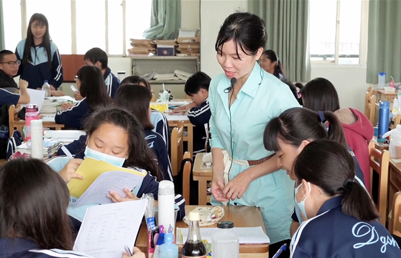 （圖說：「新好好婦女｣描述新住民婦女們在屏東這塊土地落地深根，用著各自的方式，參與社區再造工作，成為凝聚在地社區生活的新力量。）