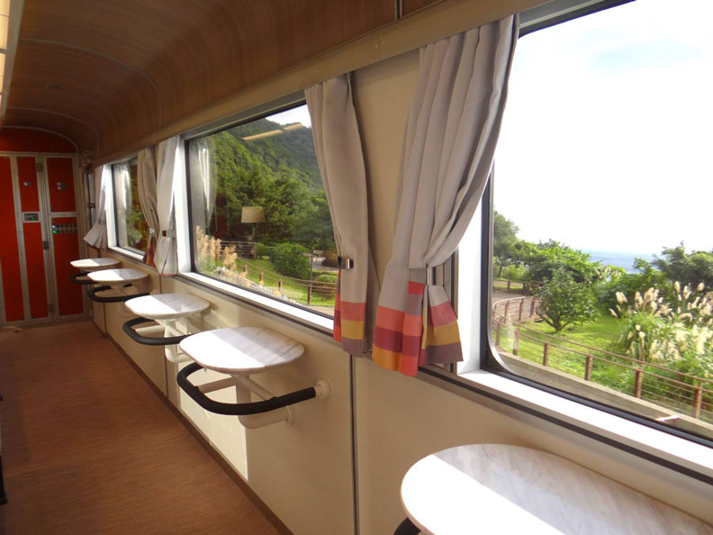 「台鐵藍」換裝成「時尚灰藍」，網友按讚：終於不俗了_img_2