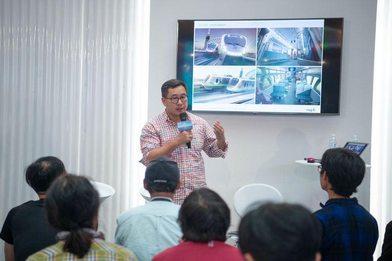 圖／台鐵美學設計委員吳漢中。取自fun臺鐵臉書