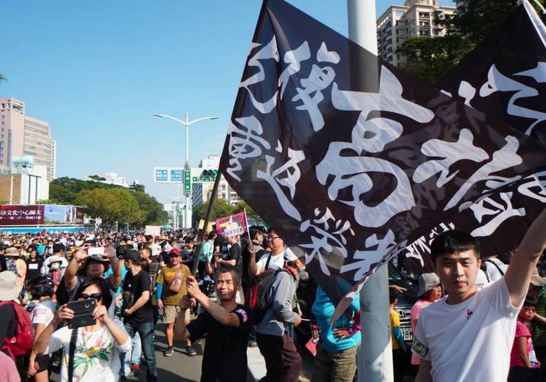 最遙遠的3.8公里!「挺韓、罷韓」大遊行創造三個史上第一_img_1