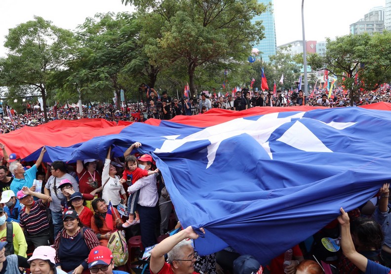 最遙遠的3.8公里!「挺韓、罷韓」大遊行創造三個史上第一_img_9