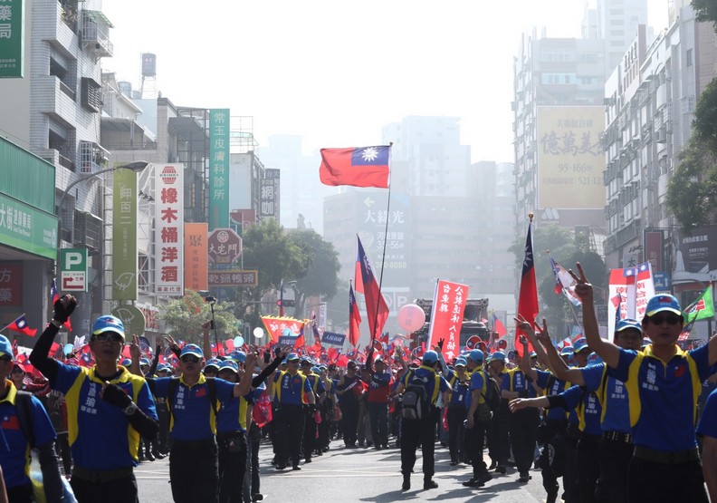 最遙遠的3.8公里!「挺韓、罷韓」大遊行創造三個史上第一_img_6
