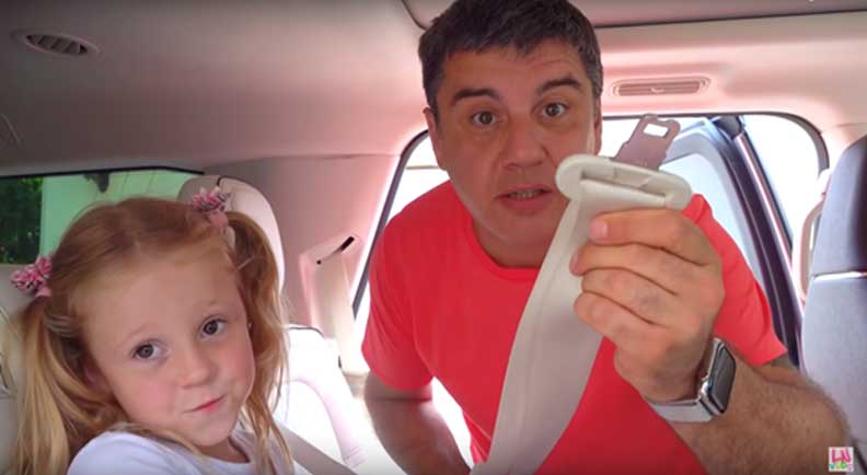 8歲男孩比世界首富比爾蓋茲還厲害，靠「賣萌」年賺7.84億_img_1