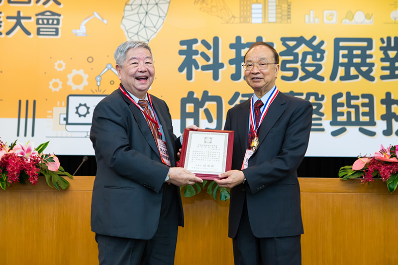 建構跨領域平台 培養跨領域人才 迎向智慧科技產業的新挑戰_img_1
