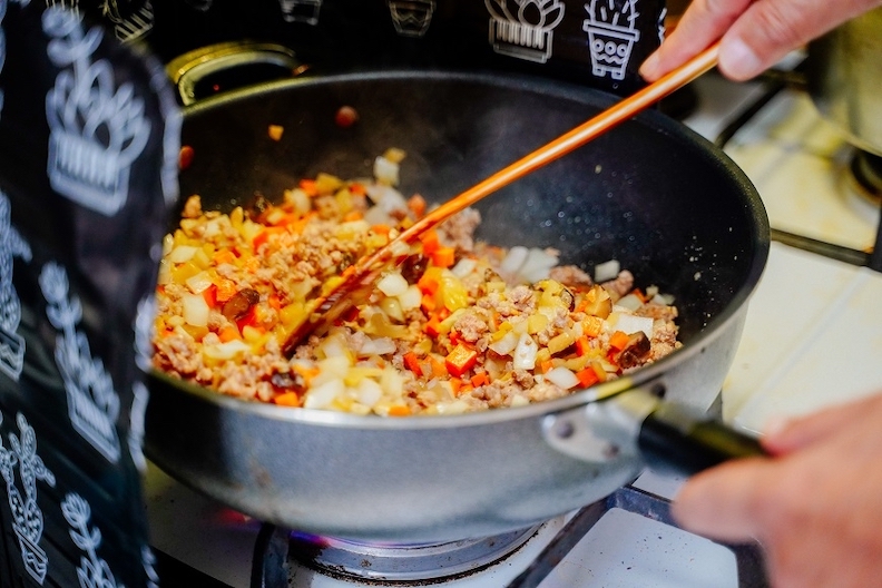 最佳社區共老方案！高愛倫的「共餐」哲學：如何把鄰居變成相互照顧的新家人？_img_3