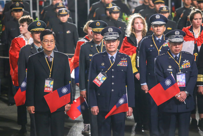 國防部證實參謀總長沈一鳴罹難！黑鷹迫降事故8死5生還_img_2