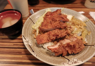 雞腿飯排骨飯選哪個熱量較低？營養師一句話戳破盲點