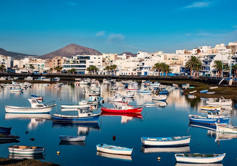 阿雷西費是個美麗漁村，也是陳炯明生活泰半輩子的地方