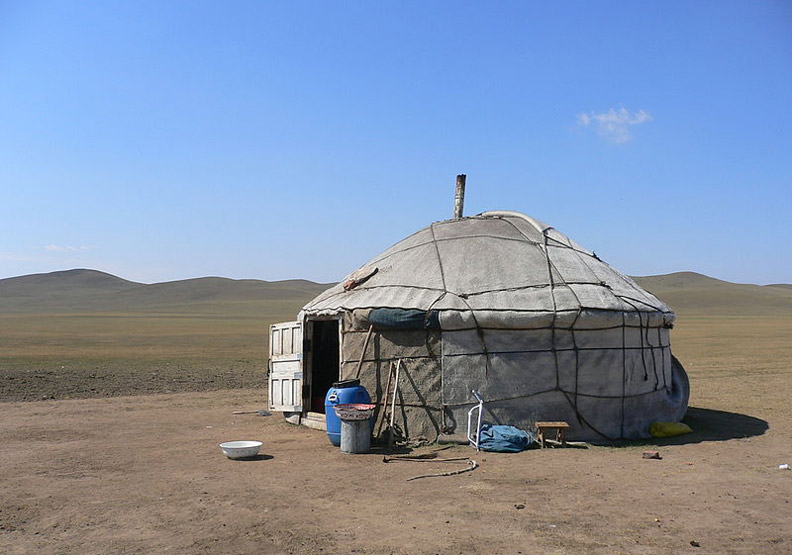 未來雇傭型態像是一個從磚造房屋到蒙古包的演化過程。