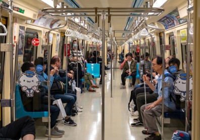 你今天「坐」8小時以上嗎？研究：坐愈久愈容易憂鬱及焦慮