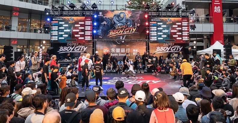 300多名來自國外的舞者與台灣舞者同場競技,為台灣帶來更開闊的國際視野。