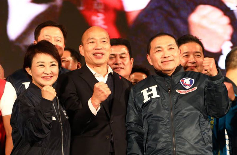 「燕子（台中市長盧秀燕）、禿子（高雄市長韓國瑜）、漢子（新北市長侯友宜）」合體。池孟諭攝