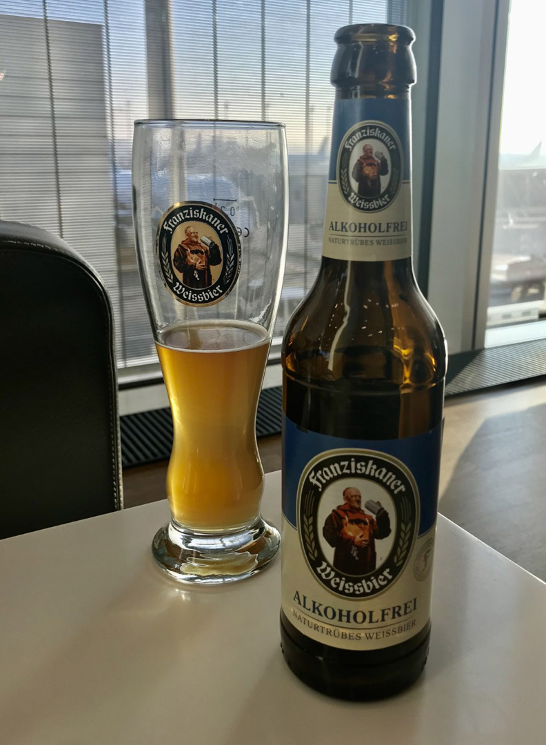 德國慕尼黑機場貴賓室的無酒精啤酒。作者提供