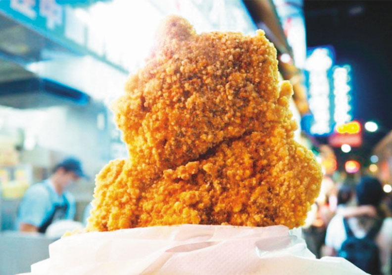 圖／「雞排祭品文」已經成為政治文化裡不可缺少的一環。聯合新聞網提供