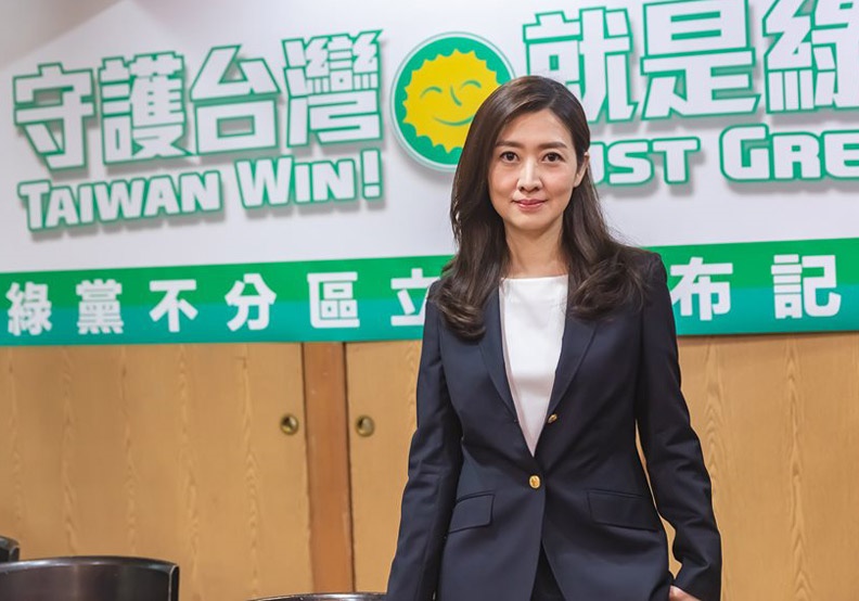 投入綠黨不分區立委名單的名醫師鄧惠文,最後仍無法進入國會殿堂一展身手。(照片取自鄧惠文臉書)