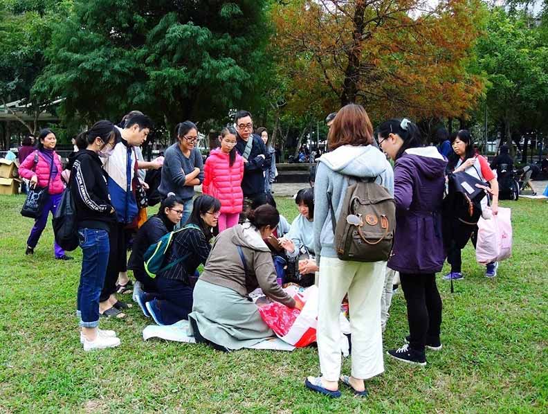 中山免費市集,尋寶過程中,或許有意想不到的收穫。陳淑芬攝